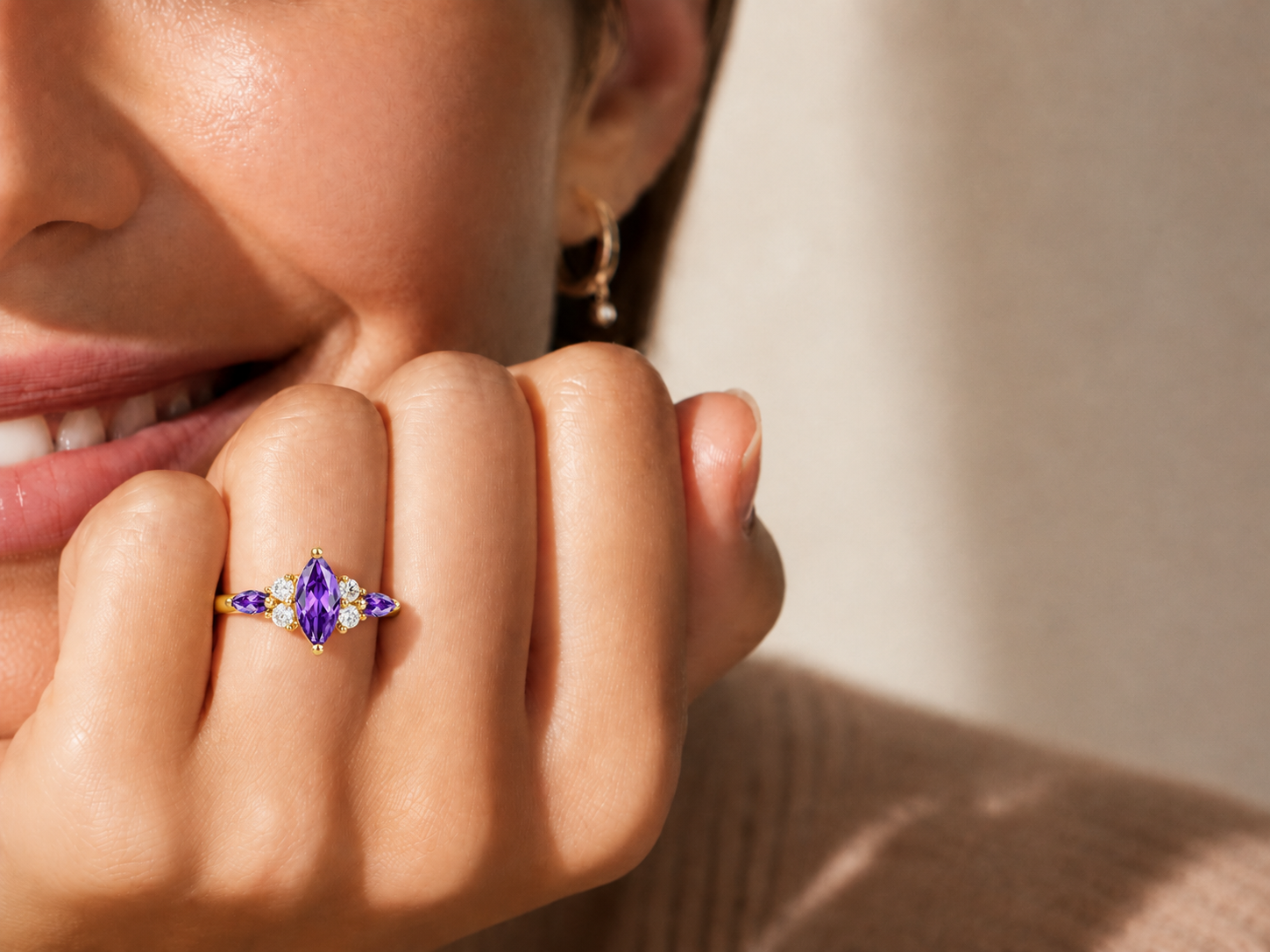 Aquarius Birthstone: Amethyst, Garnet, and Which One to Wear