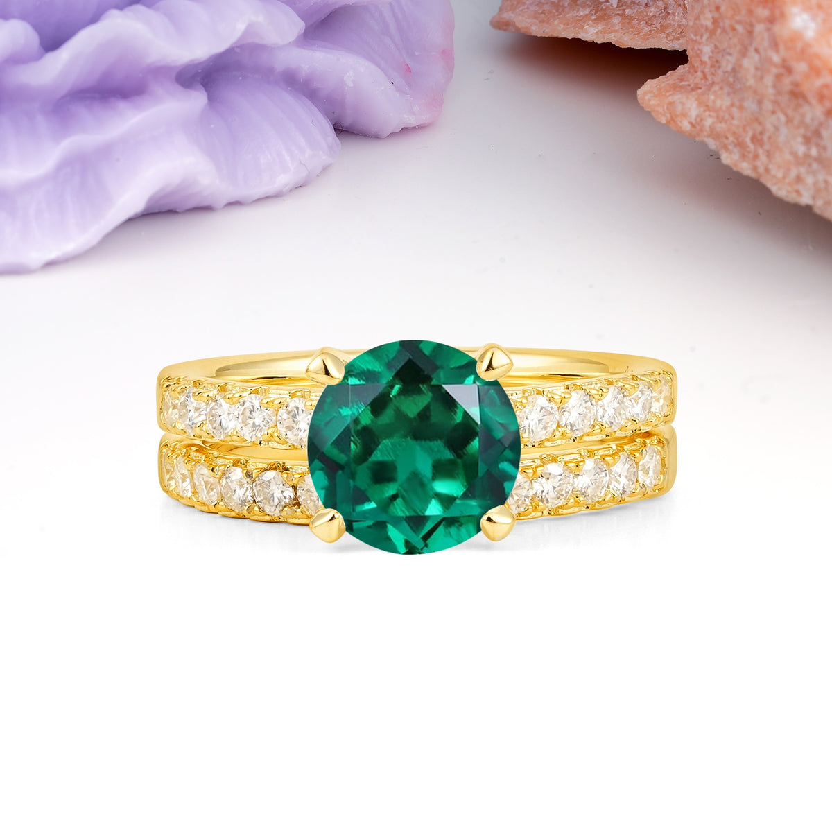 Luxurious and Dazzling 4 Prong Round Cut Emerald Bridal Ring Set - Yellow-Gold