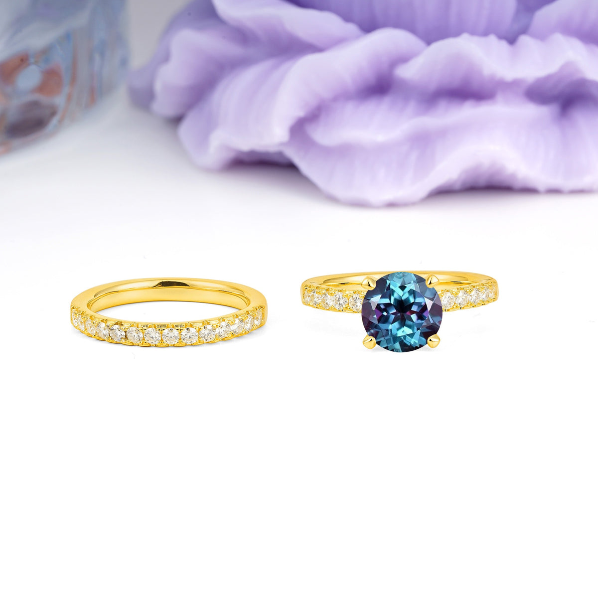 Luxurious and Dazzling 4 Prong Round Cut Alexandrite Bridal Ring Set - Additional view