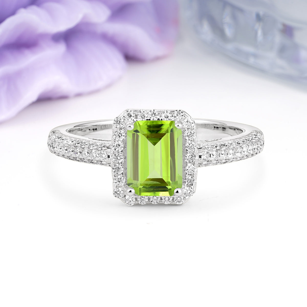 Luxurious Vintage 4 Prong Emerald Cut Peridot Engagement Ring - Additional view