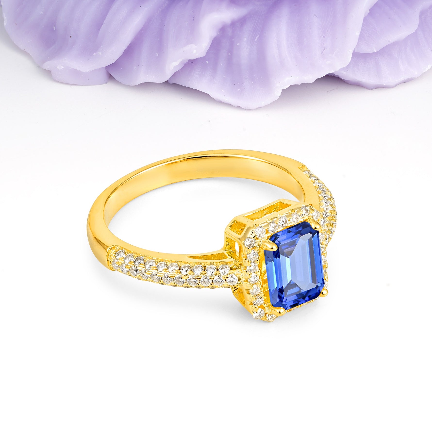 Luxurious Vintage 4 Prong Emerald Cut Sapphire Engagement Ring - Additional view