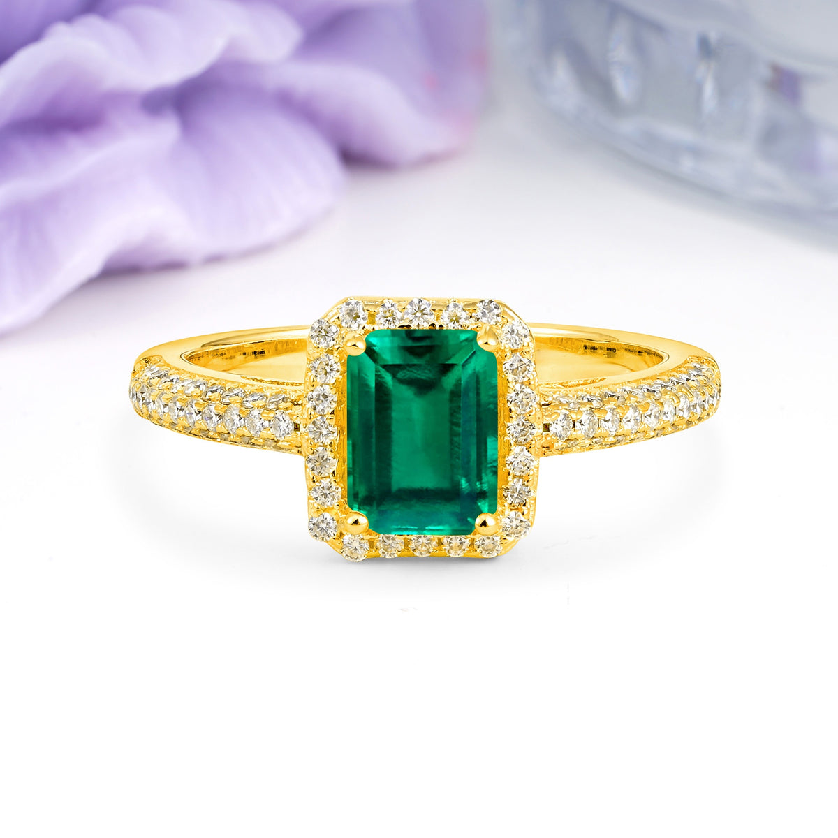 Luxurious Vintage 4 Prong Emerald Cut Emerald Engagement Ring - Additional view