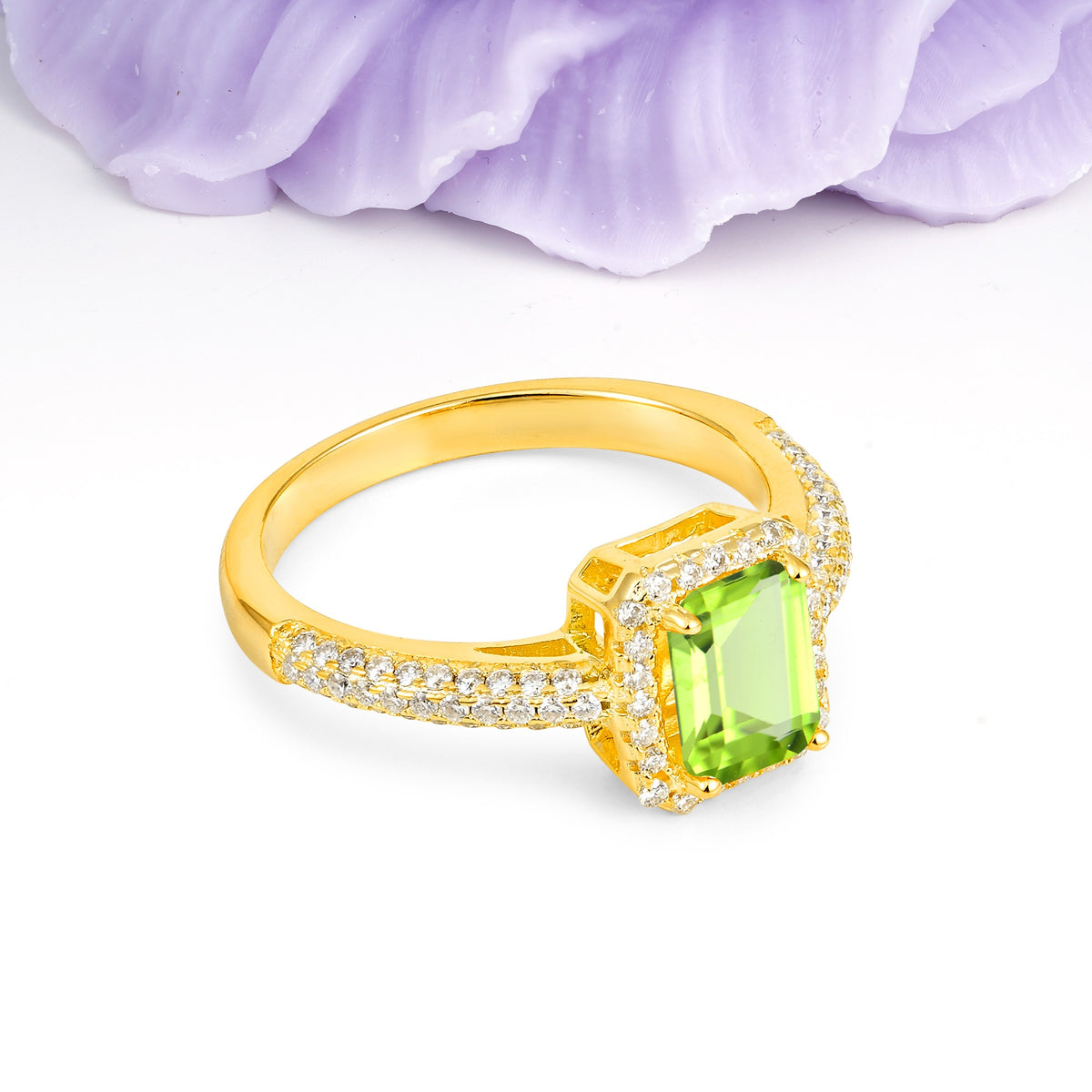 Luxurious Vintage 4 Prong Emerald Cut Peridot Engagement Ring - Additional view