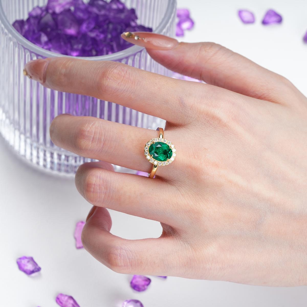 Luxurious and Unique 4-Prong Oval Cut Emerald Engagement Ring