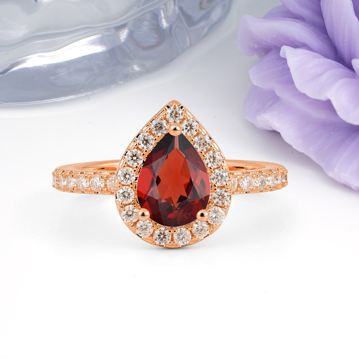 Luxurious Vintage 3 Prong Pear Cut Garnet Engagement Ring - Additional view