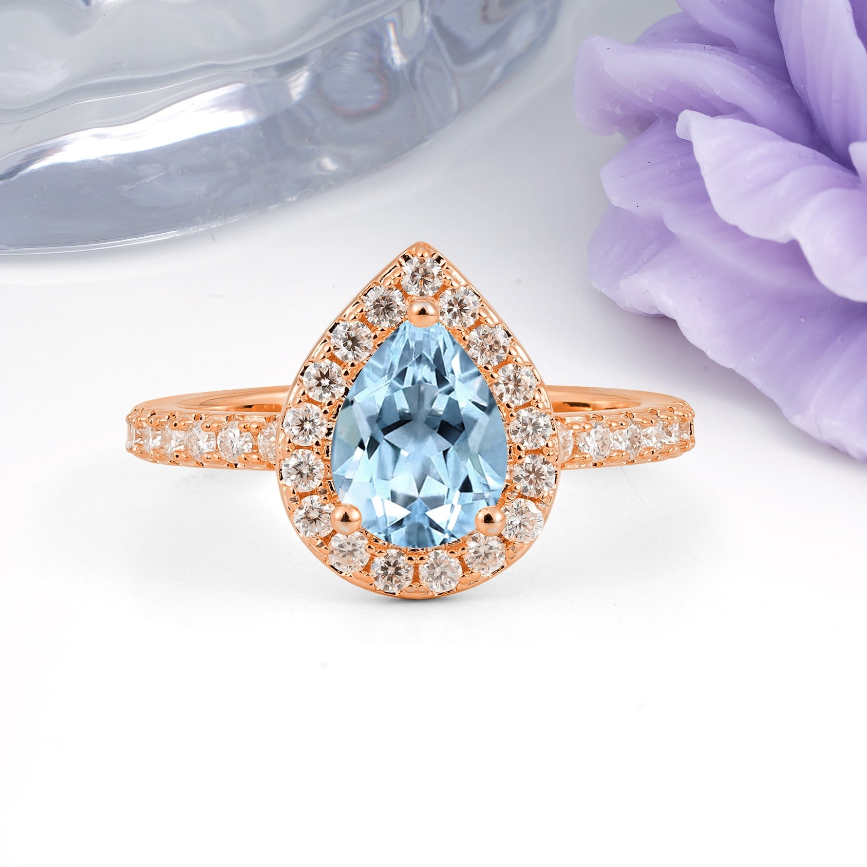 Luxurious Vintage 3 Prong Pear Cut Aquamarine Engagement Ring - Additional view