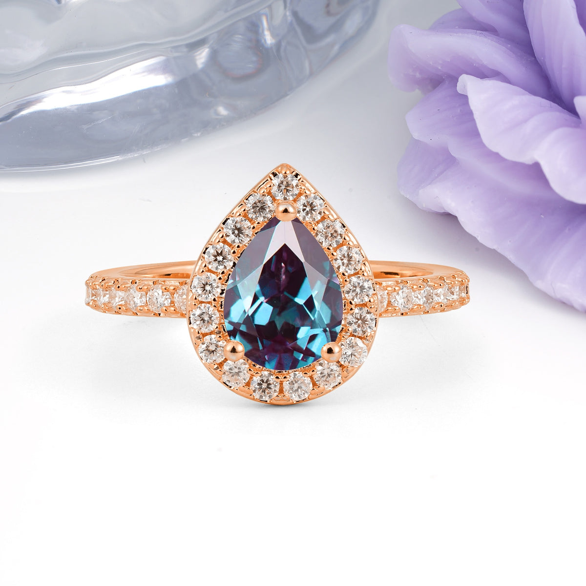 Luxurious Vintage 3 Prong Pear Cut Alexandrite Engagement Ring - Additional view