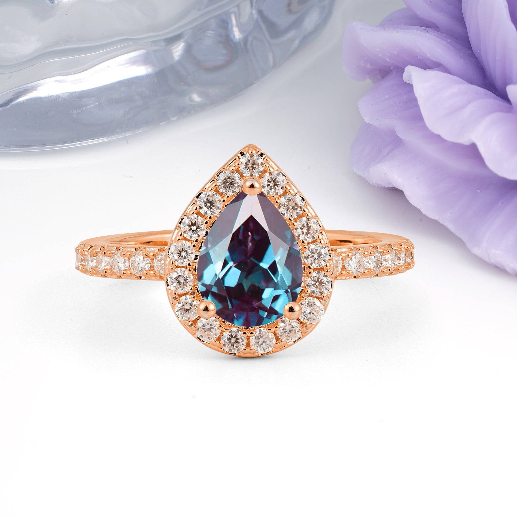 Luxurious Vintage 3 Prong Pear Cut Alexandrite Engagement Ring - Additional view
