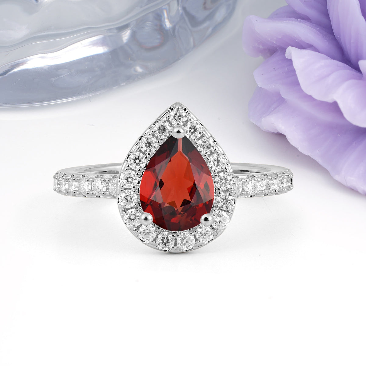 Luxurious Vintage 3 Prong Pear Cut Garnet Engagement Ring - Additional view
