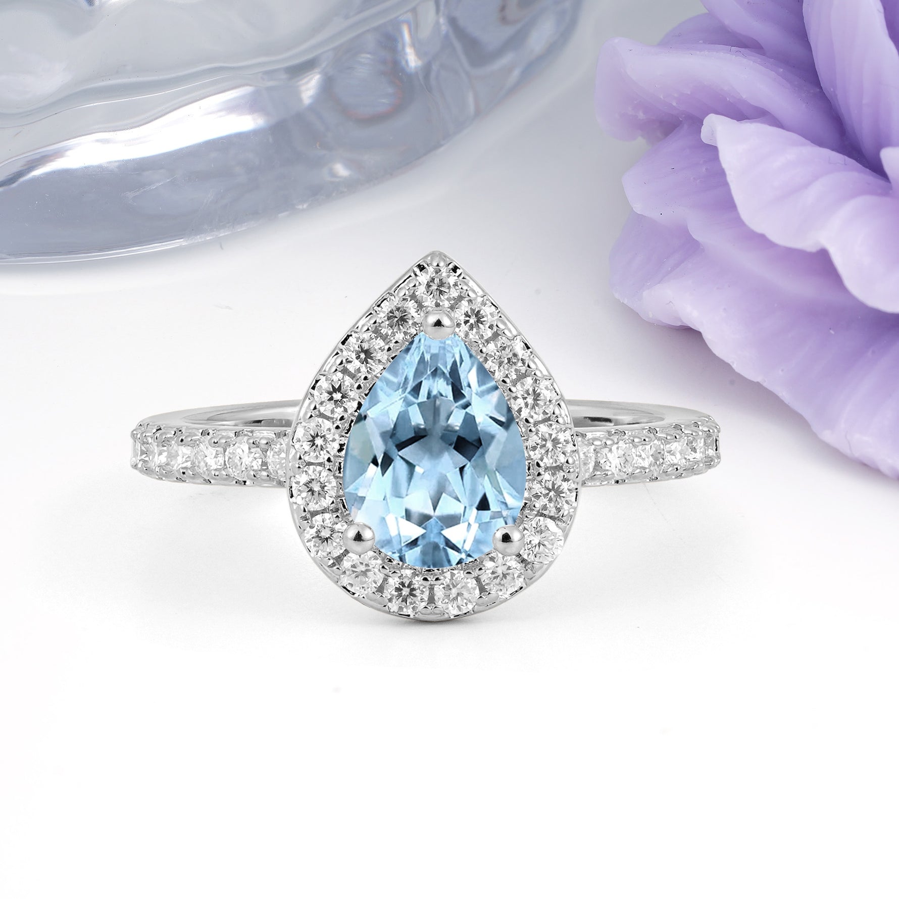 Luxurious Vintage 3 Prong Pear Cut Aquamarine Engagement Ring - Additional view