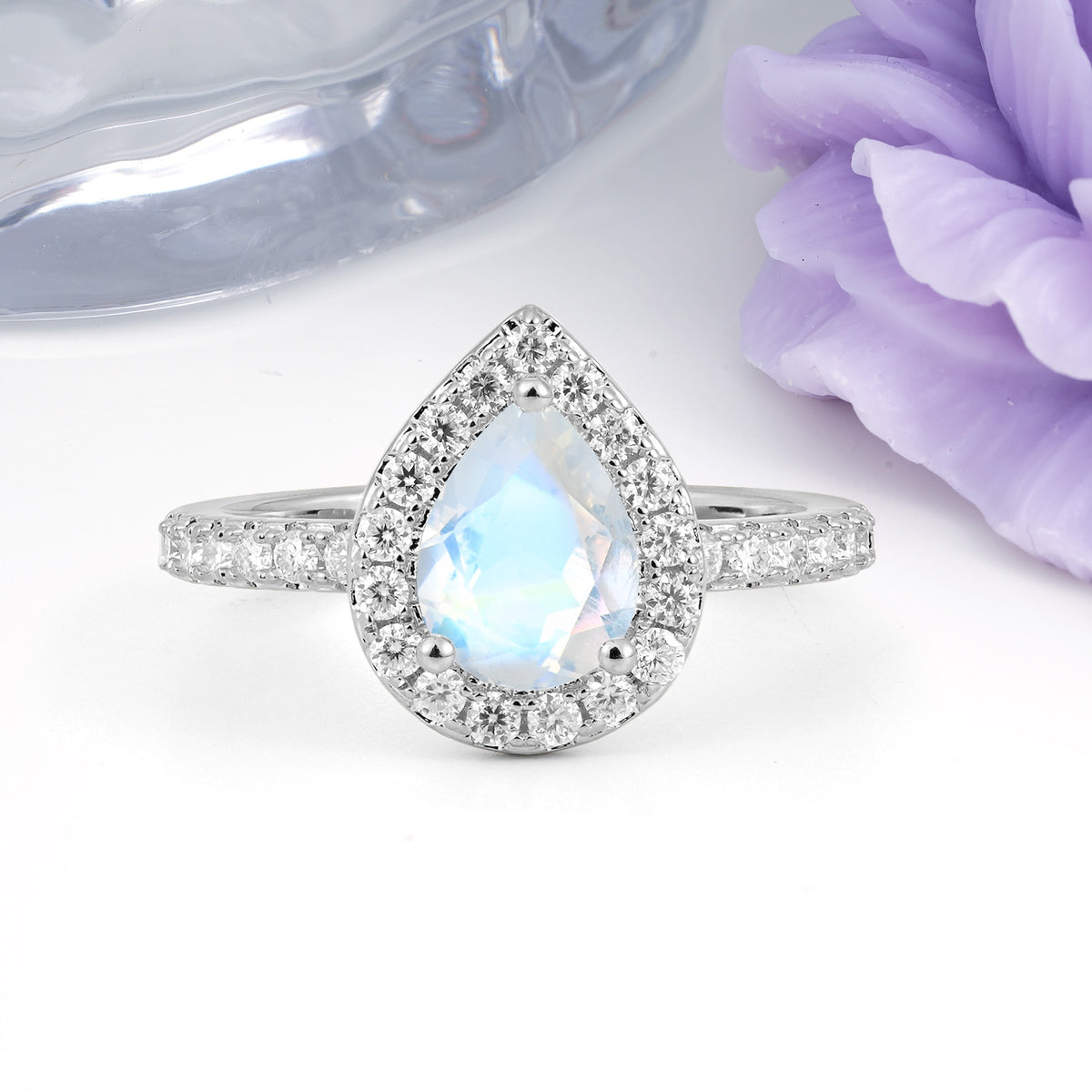 Luxurious Vintage 3 Prong Pear Cut Moonstone Engagement Ring - Additional view