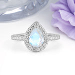 Luxurious Vintage 3 Prong Pear Cut Moonstone Engagement Ring - Additional view