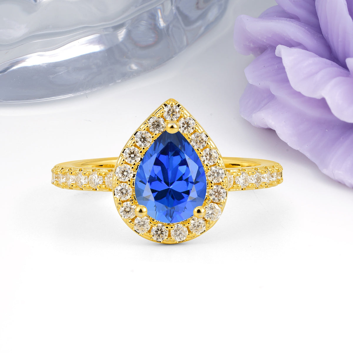 Luxurious Vintage 3 Prong Pear Cut Sapphire Engagement Ring - Additional view