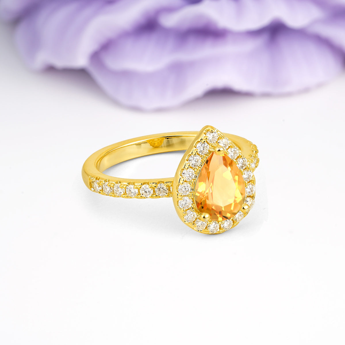 Luxurious Vintage 3 Prong Pear Cut Citrine Engagement Ring - Additional view