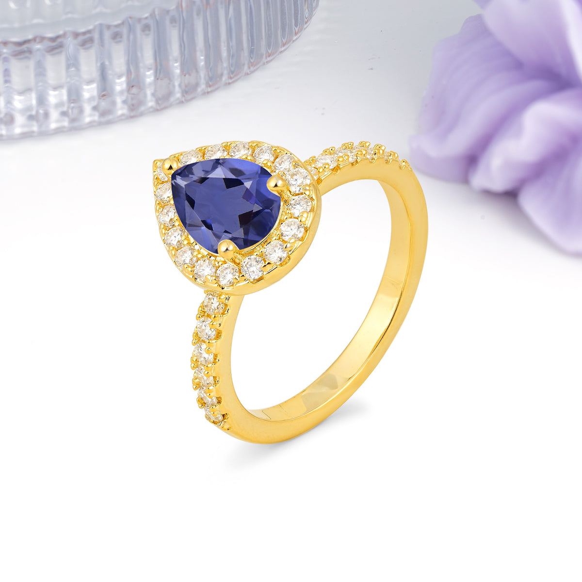 Luxurious Vintage 3 Prong Pear Cut Tanzanite Engagement Ring - Additional view