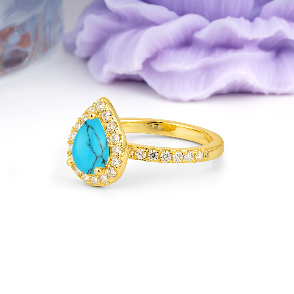 Luxurious Vintage 3 Prong Pear Cut Turquoise Engagement Ring - Additional view