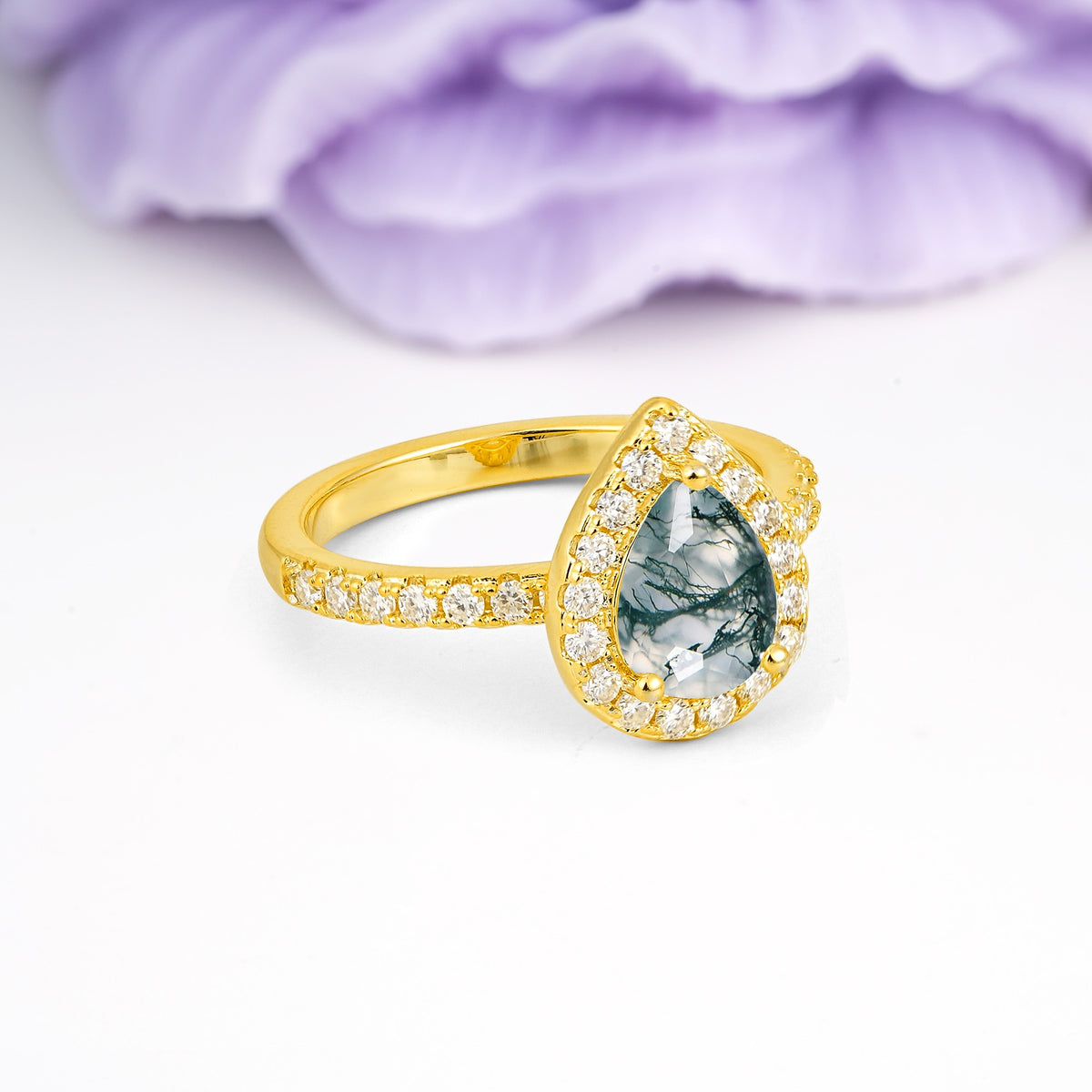 Luxurious Vintage 3 Prong Pear Cut Moss Agate Engagement Ring - Additional view