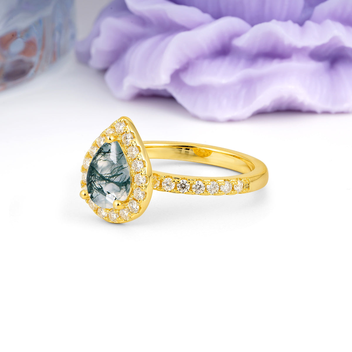 Luxurious Vintage 3 Prong Pear Cut Moss Agate Engagement Ring - Additional view