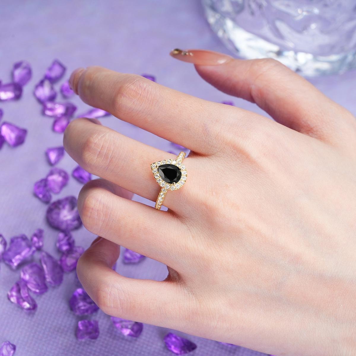 Luxurious Vintage 3 Prong Pear Cut Black Onyx Engagement Ring