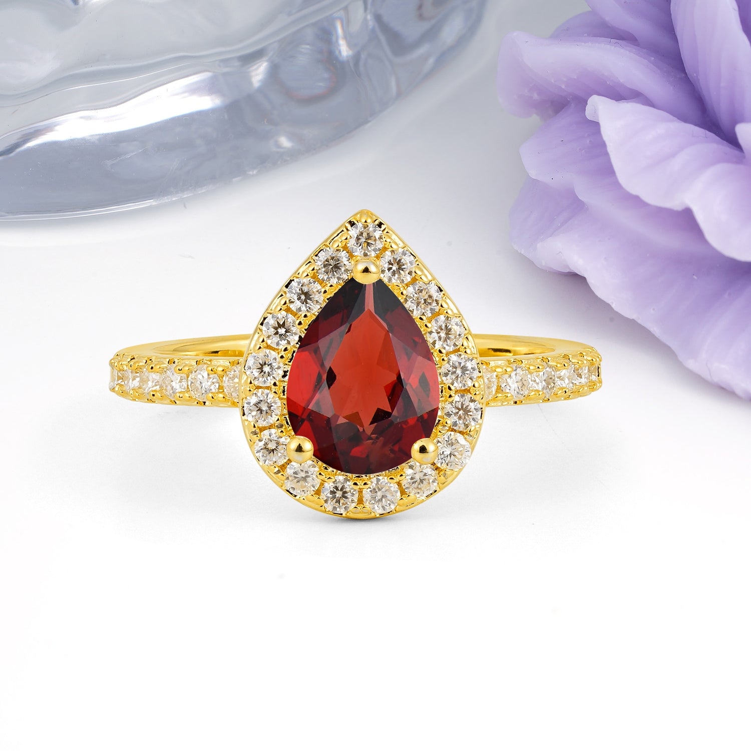 Luxurious Vintage 3 Prong Pear Cut Garnet Engagement Ring - Additional view