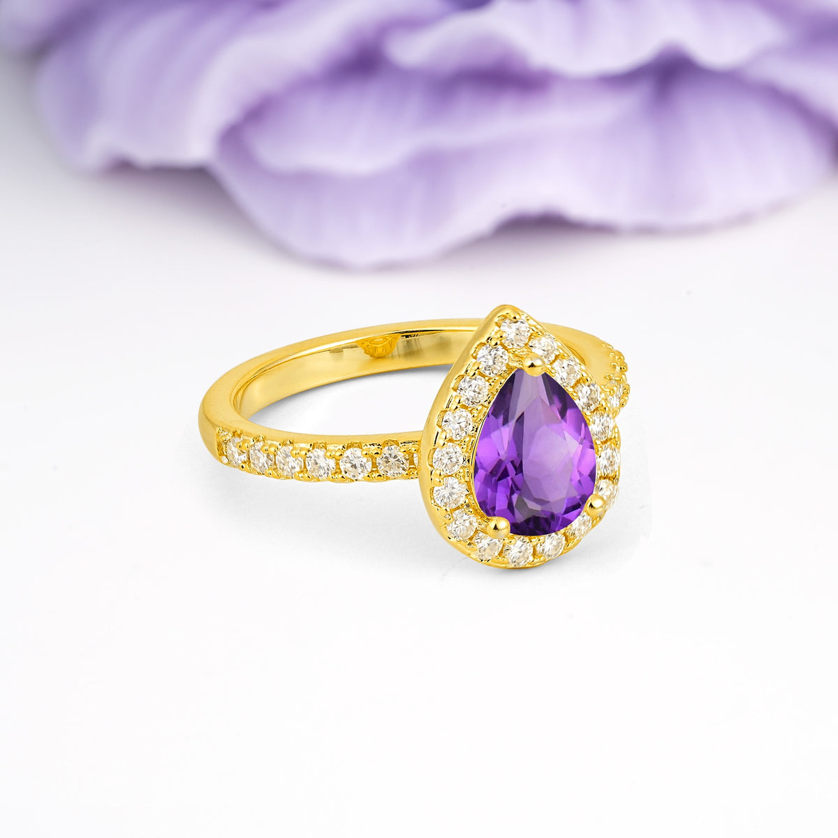 Luxurious Vintage 3 Prong Pear Cut Amethyst Engagement Ring - Additional view