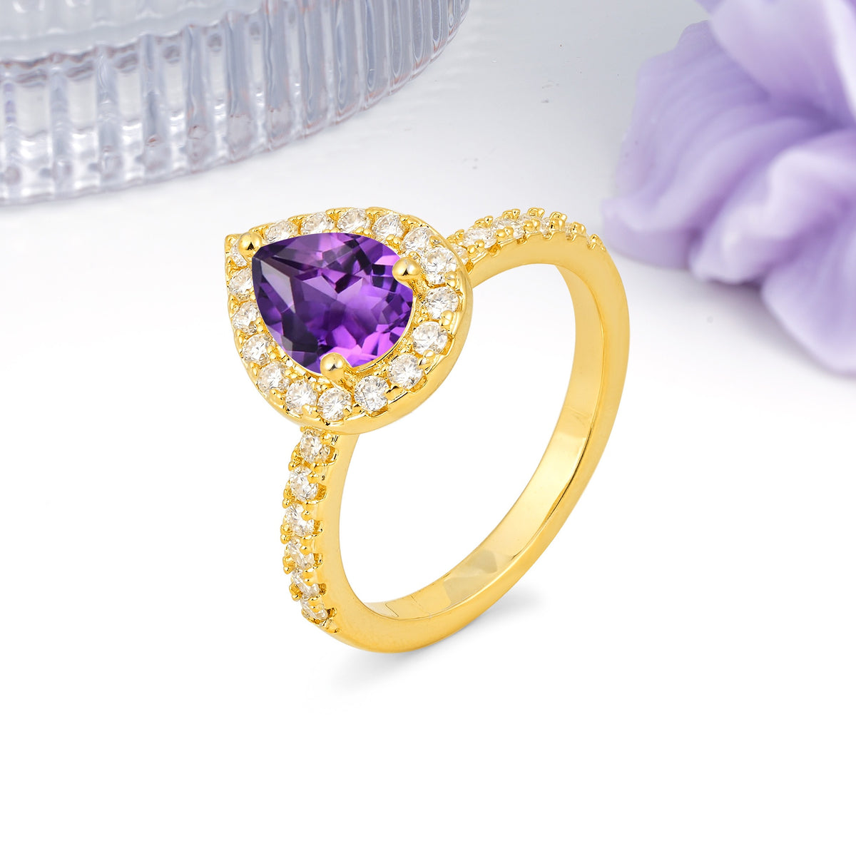 Luxurious Vintage 3 Prong Pear Cut Amethyst Engagement Ring - Additional view