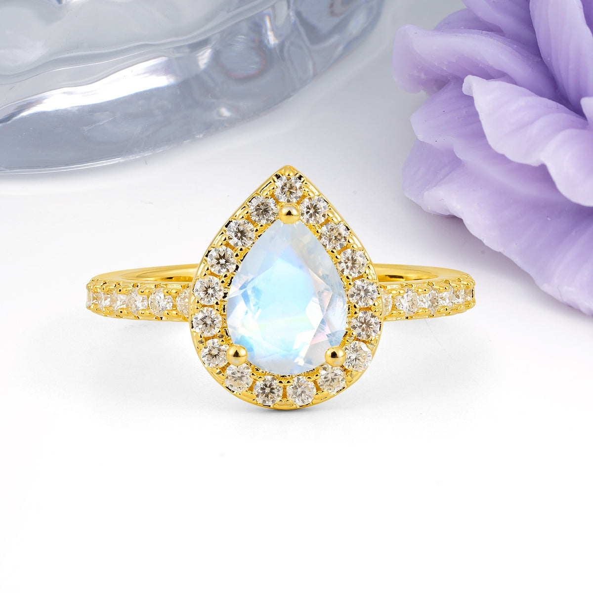 Luxurious Vintage 3 Prong Pear Cut Moonstone Engagement Ring - Additional view