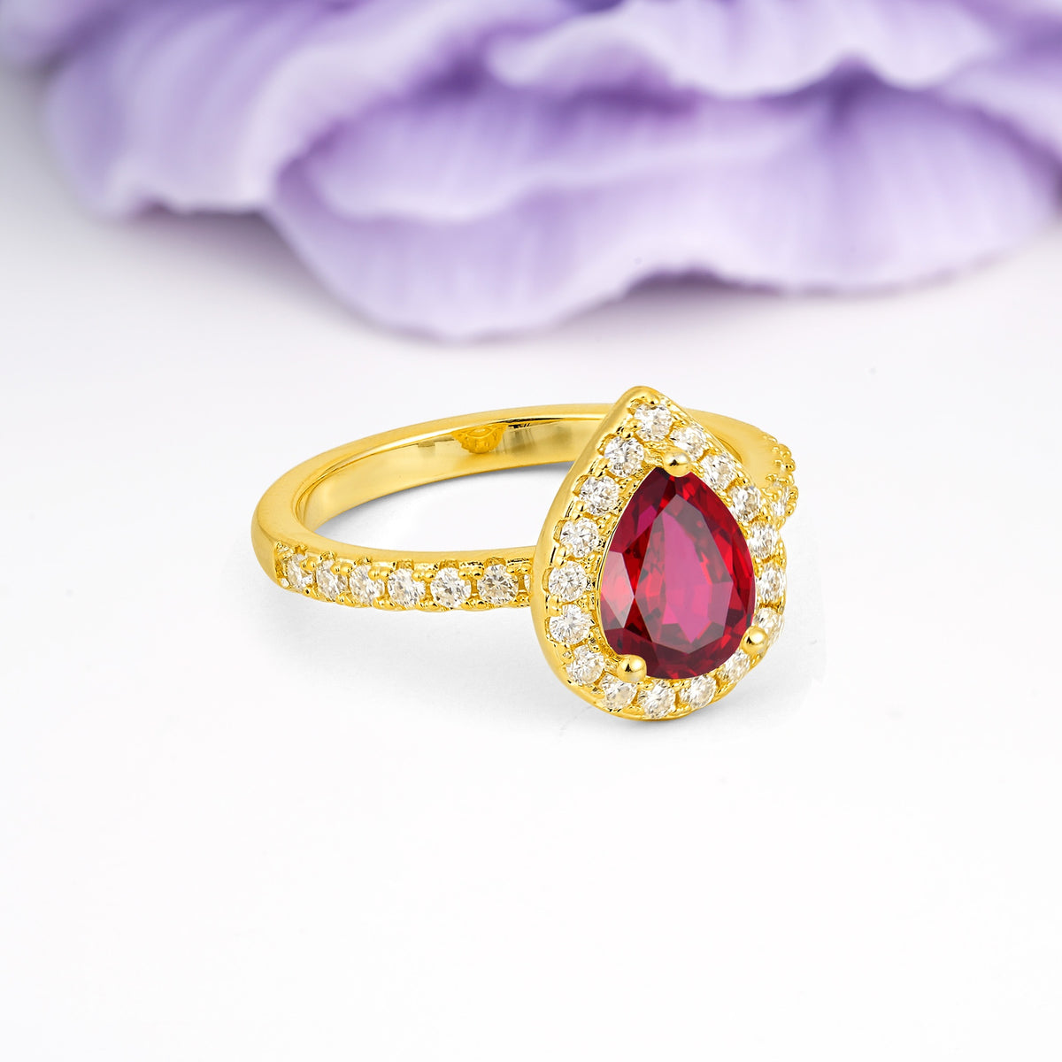 Luxurious Vintage 3 Prong Pear Cut Ruby Engagement Ring - Additional view