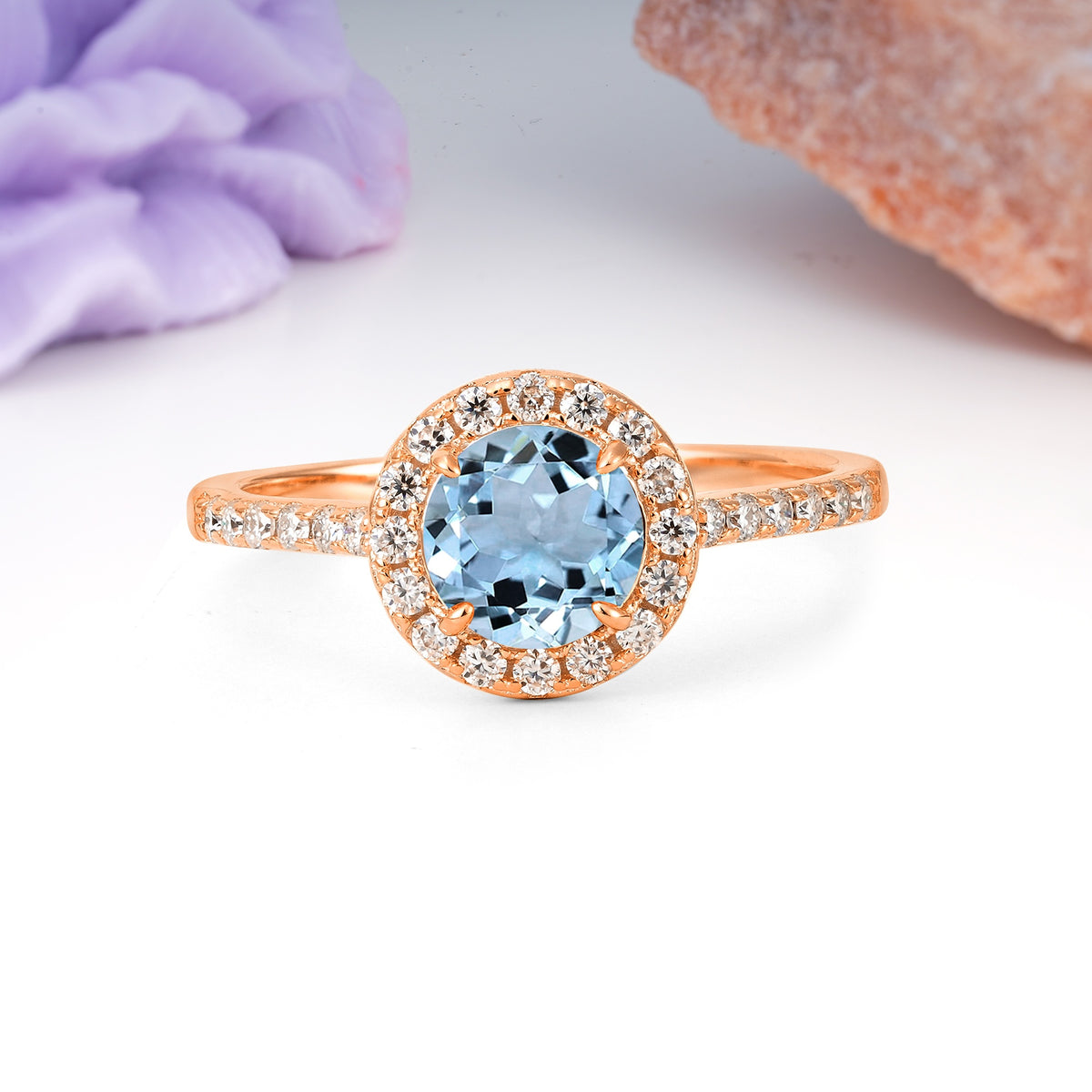 Luxurious Vintage 4 Prong Round Cut Aquamarine Engagement Ring - Additional view