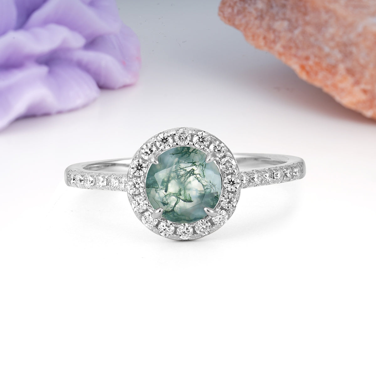 Luxurious Vintage 4 Prong Round Cut Moss Agate Engagement Ring - Additional view
