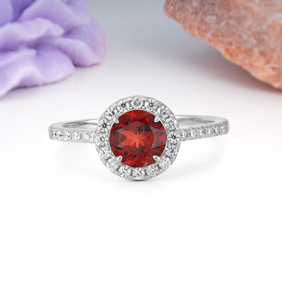 Luxurious Vintage 4 Prong Round Cut Garnet Engagement Ring - Additional view