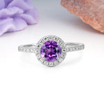 Luxurious Vintage 4 Prong Round Cut Amethyst Engagement Ring - Additional view