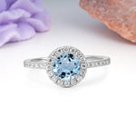 Luxurious Vintage 4 Prong Round Cut Aquamarine Engagement Ring - Additional view