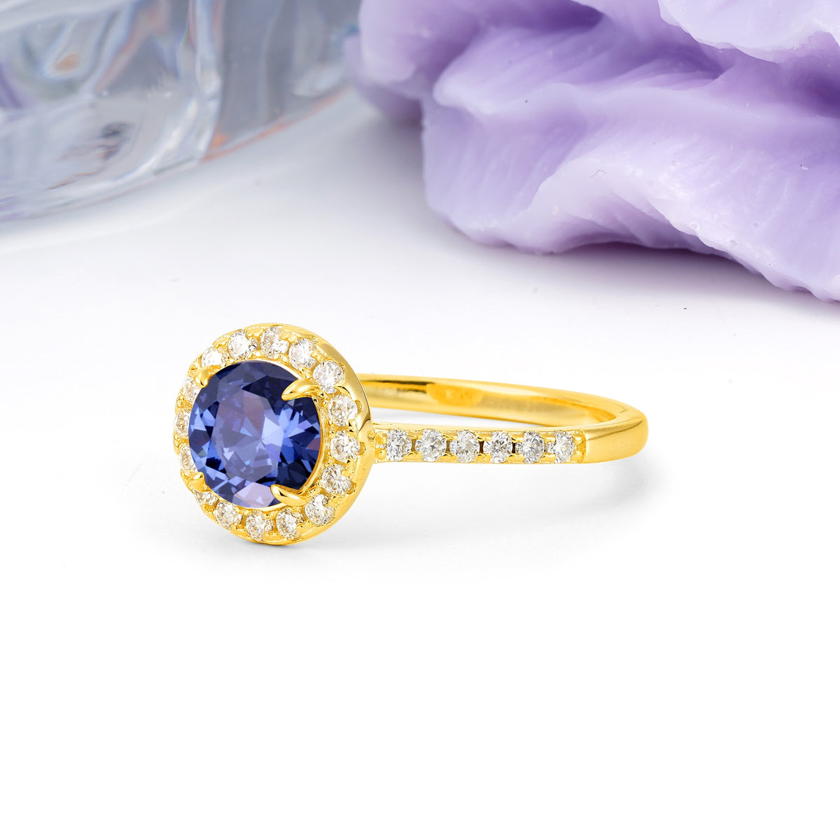 Luxurious Vintage 4 Prong Round Cut Tanzanite Engagement Ring - Additional view