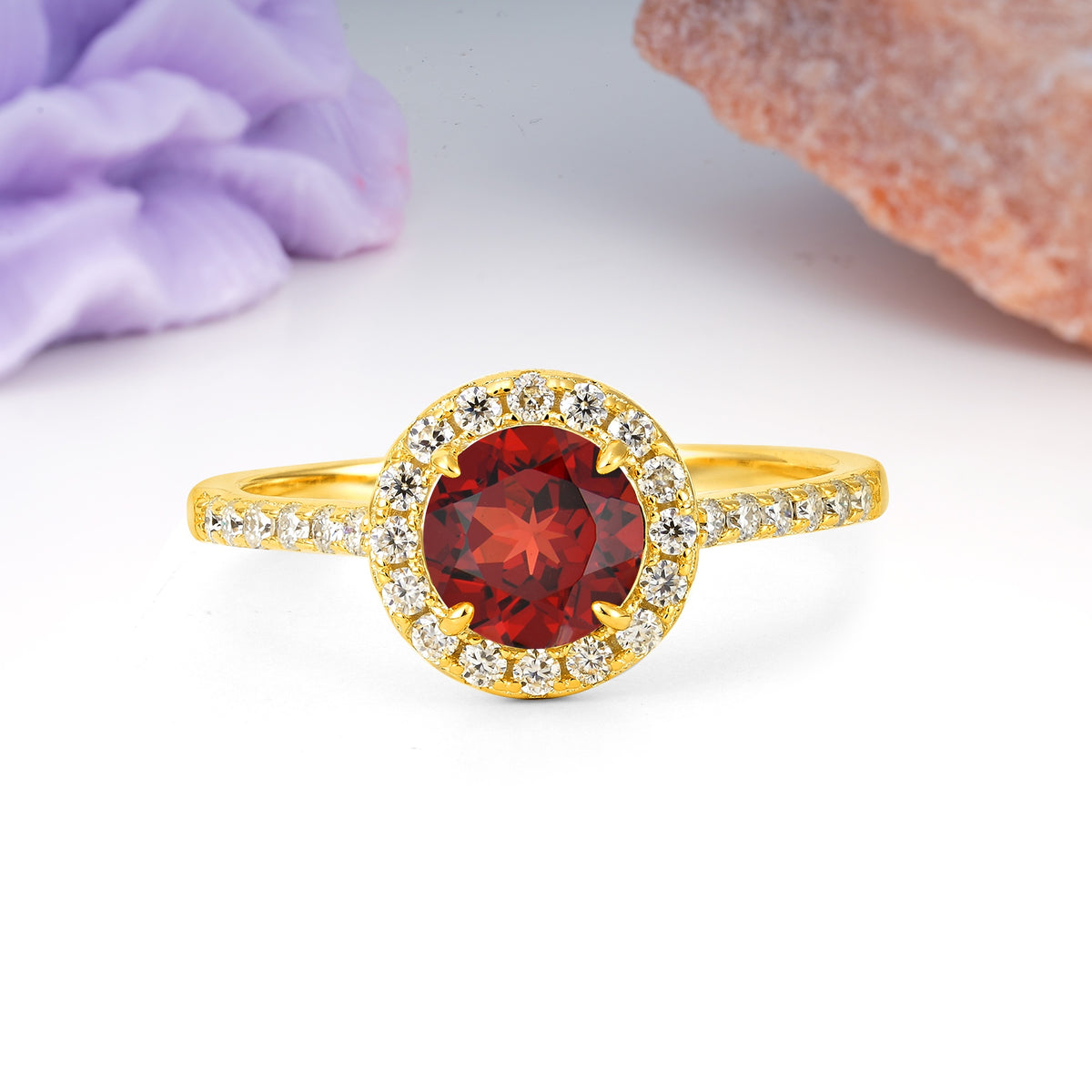 Luxurious Vintage 4 Prong Round Cut Garnet Engagement Ring - Additional view