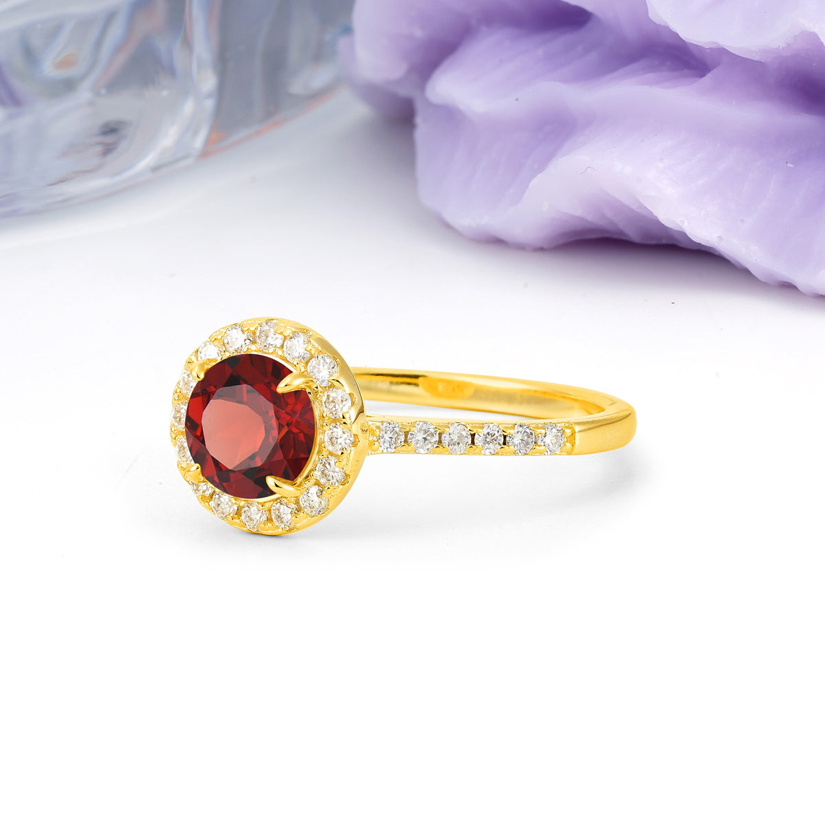 Luxurious Vintage 4 Prong Round Cut Garnet Engagement Ring - Additional view