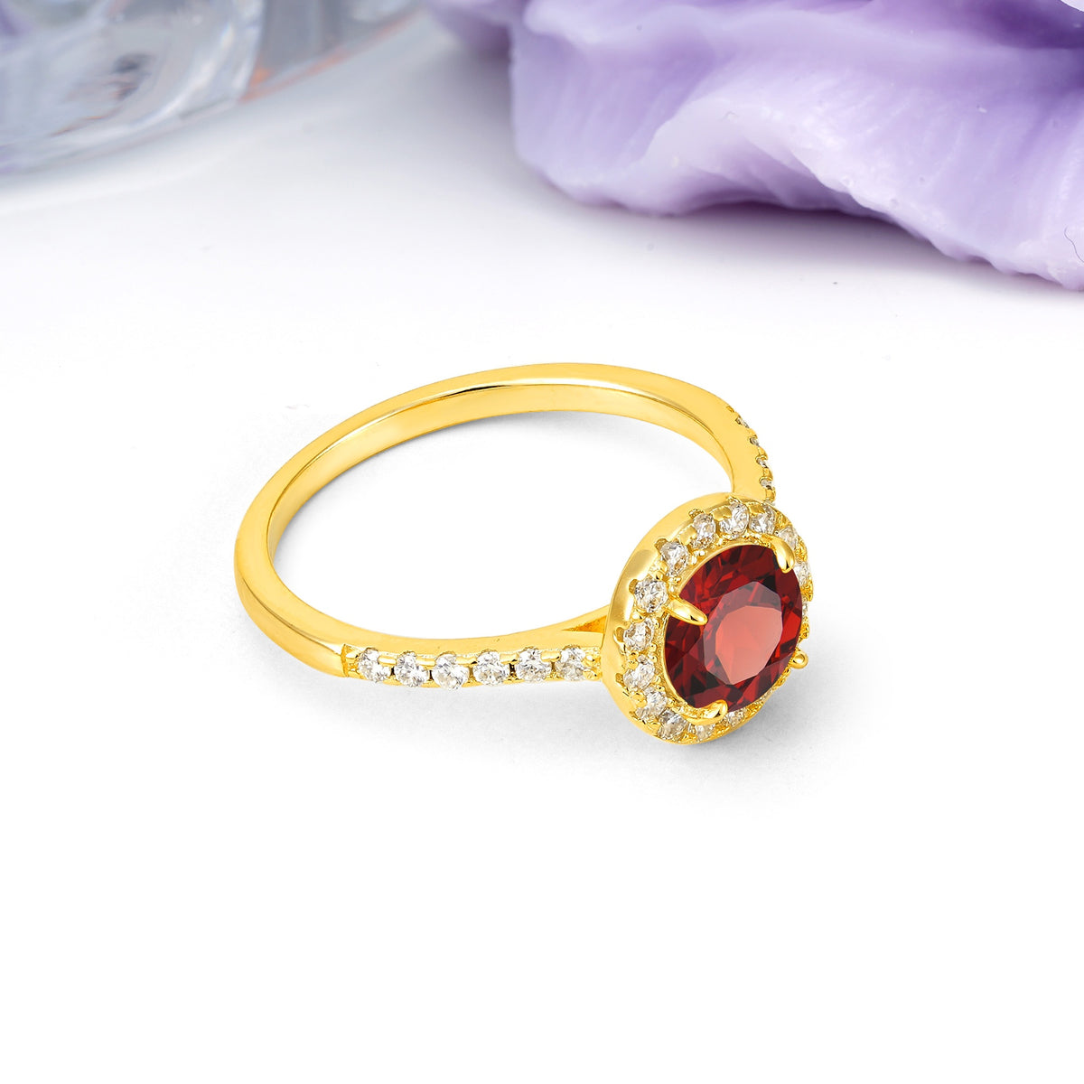 Luxurious Vintage 4 Prong Round Cut Garnet Engagement Ring - Additional view