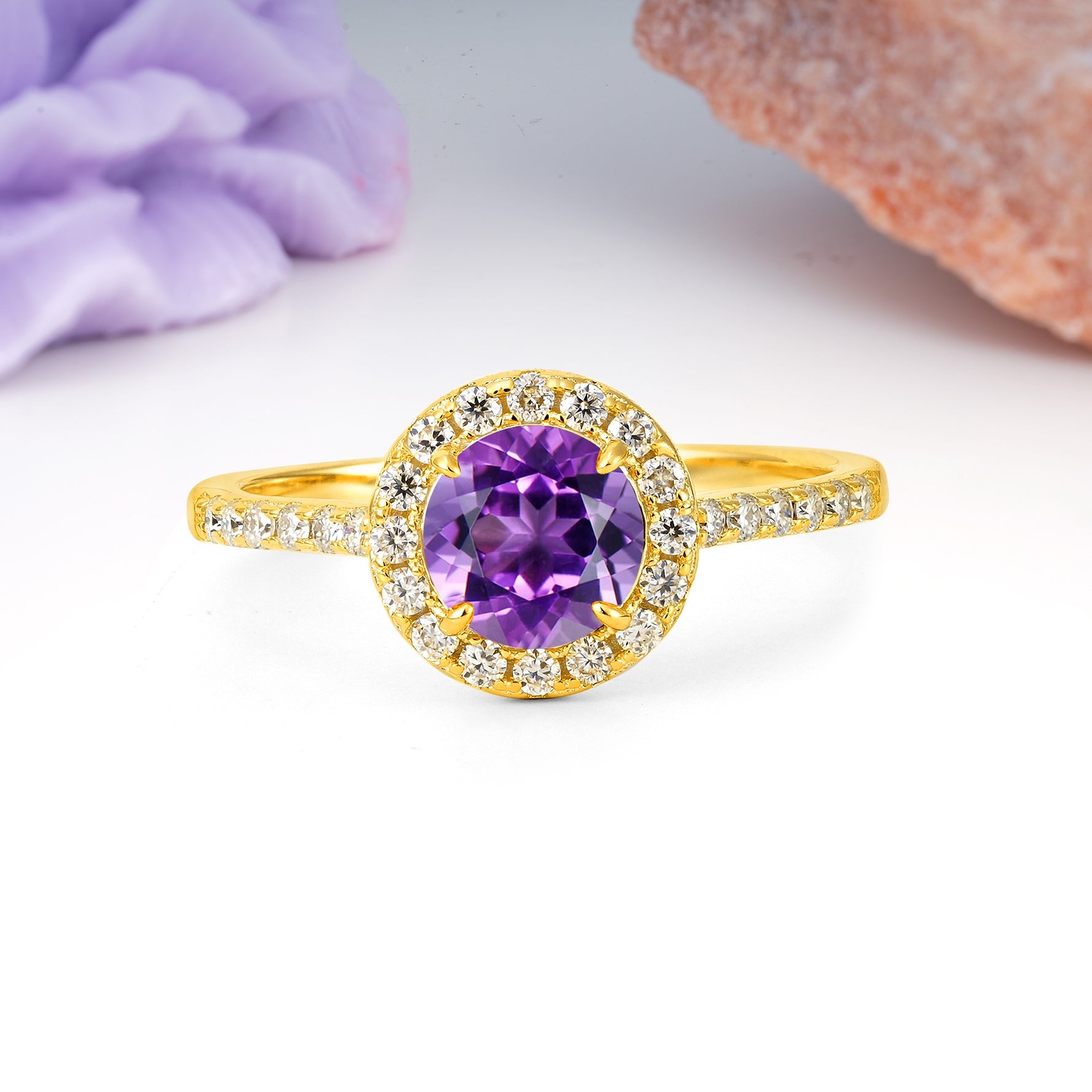 Luxurious Vintage 4 Prong Round Cut Amethyst Engagement Ring - Additional view