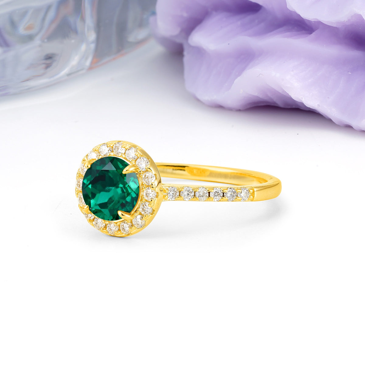 Luxurious Vintage 4 Prong Round Cut Emerald Engagement Ring - Additional view