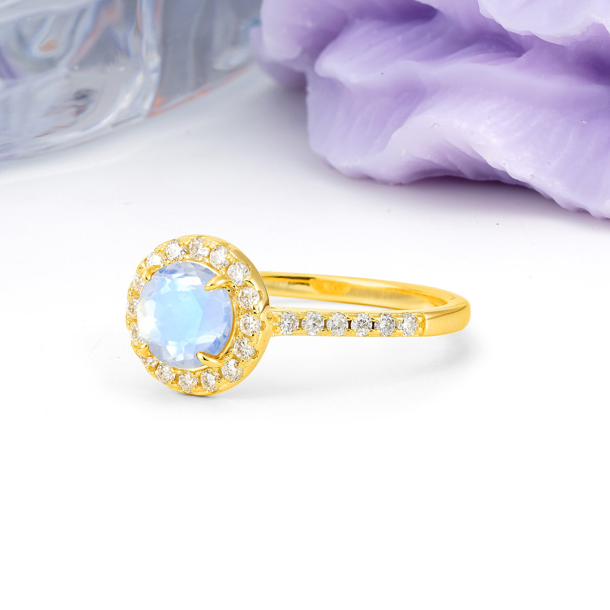 Luxurious Vintage 4 Prong Round Cut Moonstone Engagement Ring - Additional view