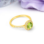 Luxurious Vintage 4 Prong Round Cut Peridot Engagement Ring - Additional view