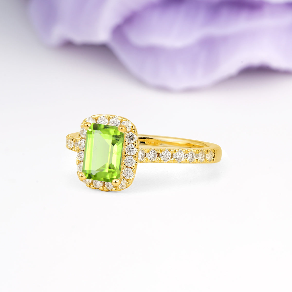 Luxurious Vintage Style 4 Prong Emerald Cut Peridot Engagement Ring - Additional view