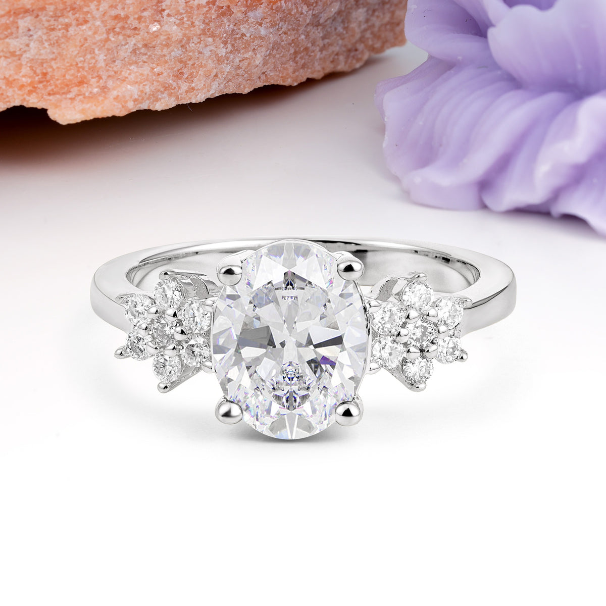 Luxurious Classic 4-Prong Oval Cut Moissanite Engagement Ring - Additional view