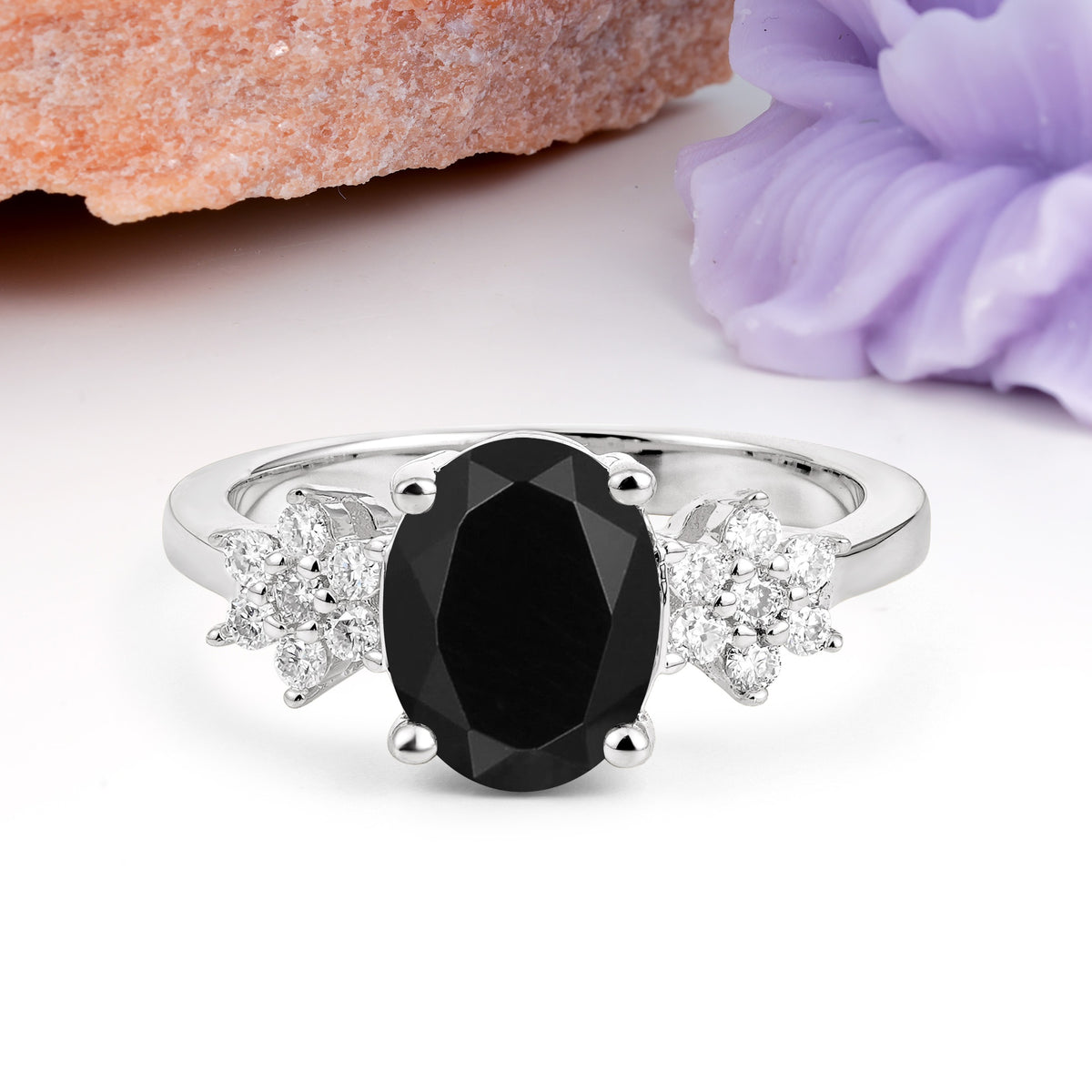 Luxurious Classic 4-Prong Oval Cut Black Onyx Engagement Ring - Additional view