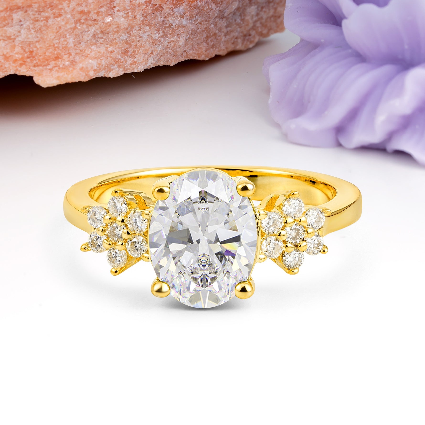 Luxurious Classic 4-Prong Oval Cut Moissanite Engagement Ring - Additional view