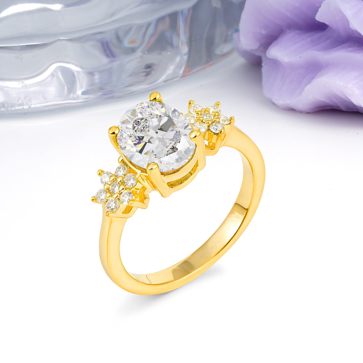 Luxurious Classic 4-Prong Oval Cut Moissanite Engagement Ring - Additional view