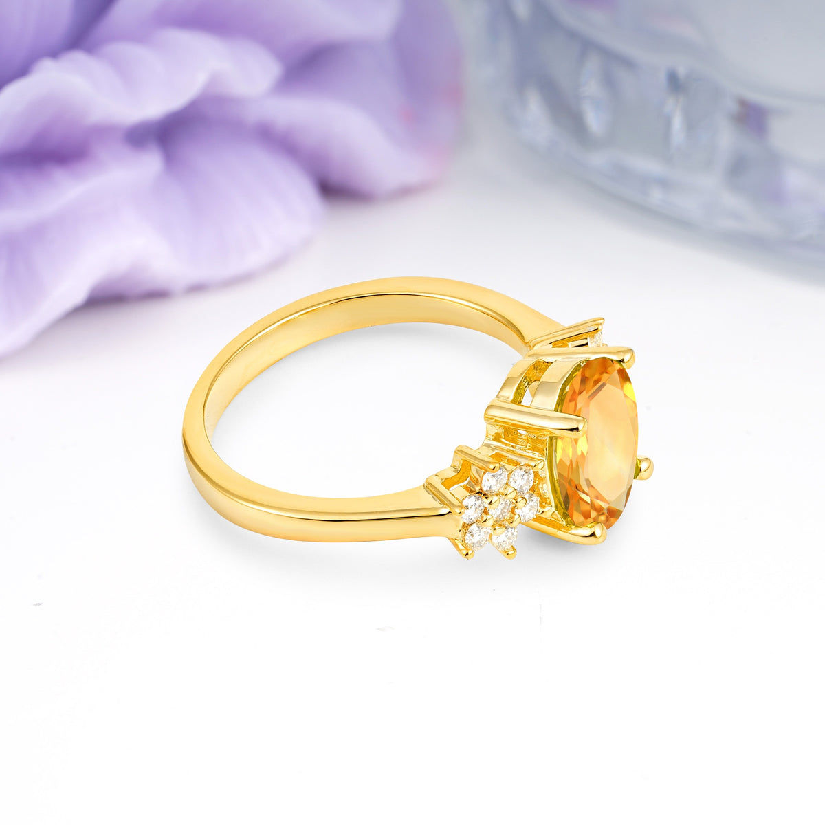 Luxurious Classic 4-Prong Oval Cut Citrine Engagement Ring - Additional view