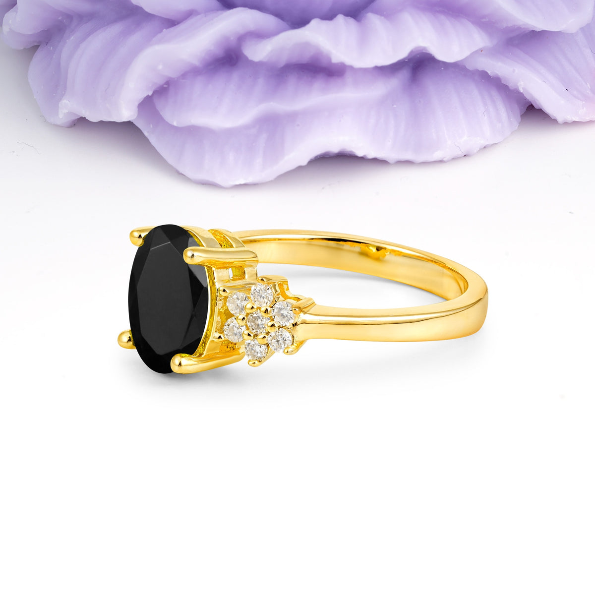Luxurious Classic 4-Prong Oval Cut Black Onyx Engagement Ring - Additional view