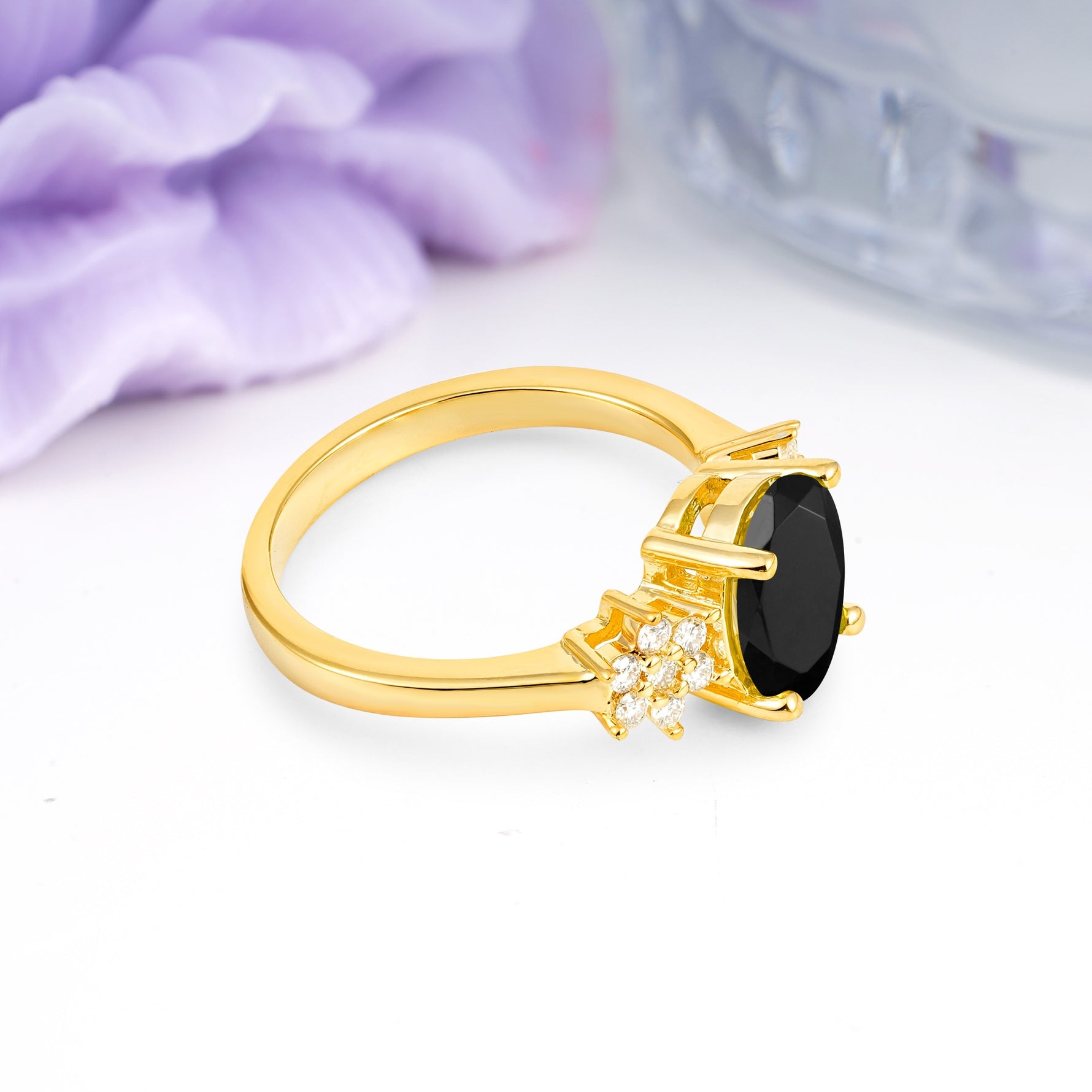Luxurious Classic 4-Prong Oval Cut Black Onyx Engagement Ring - Additional view