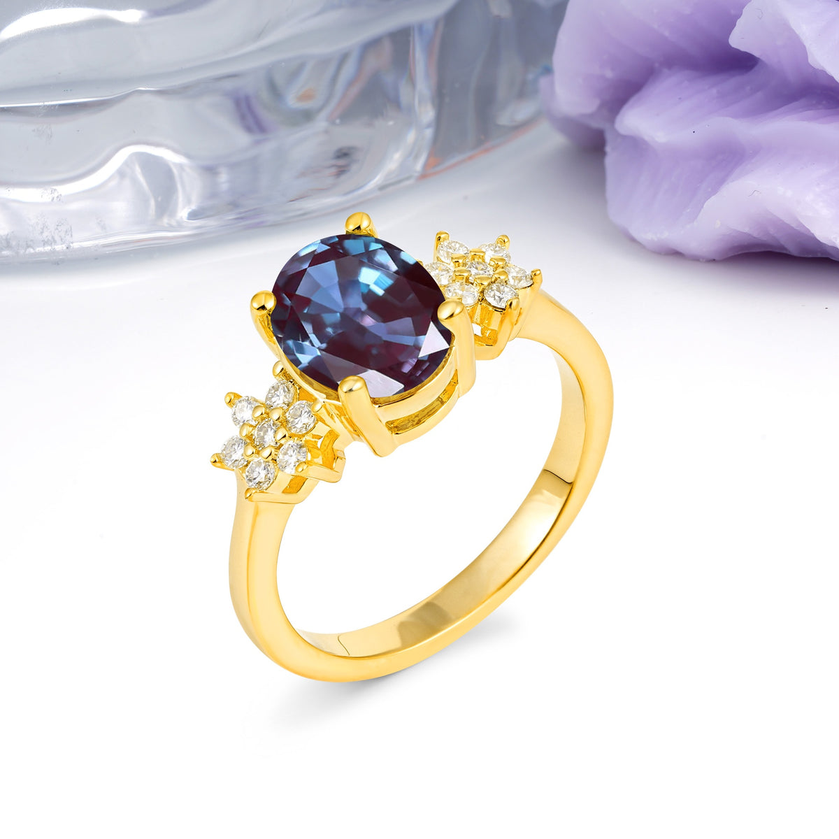 Luxurious Classic 4-Prong Oval Cut Alexandrite Engagement Ring - Additional view